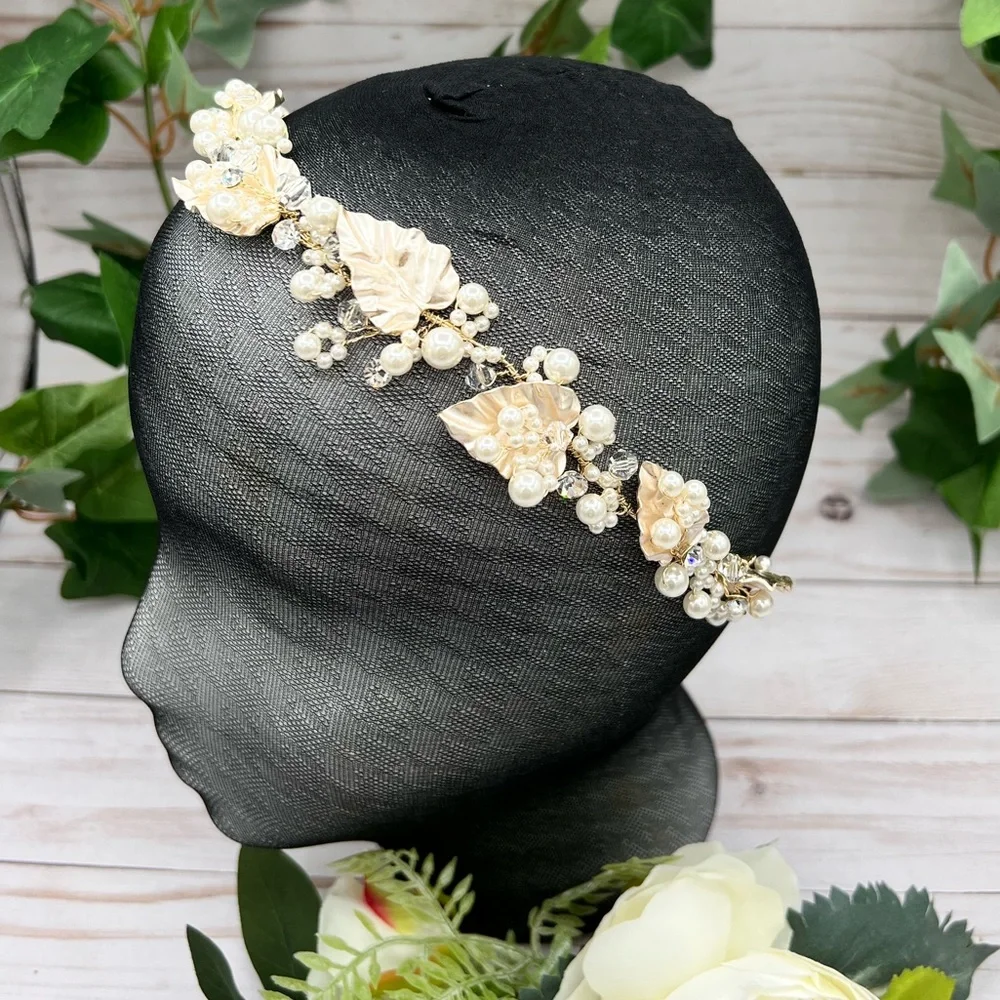 High Quality Pearls and Beads Wedding Headband, Brand New. - Picture 1 of 7